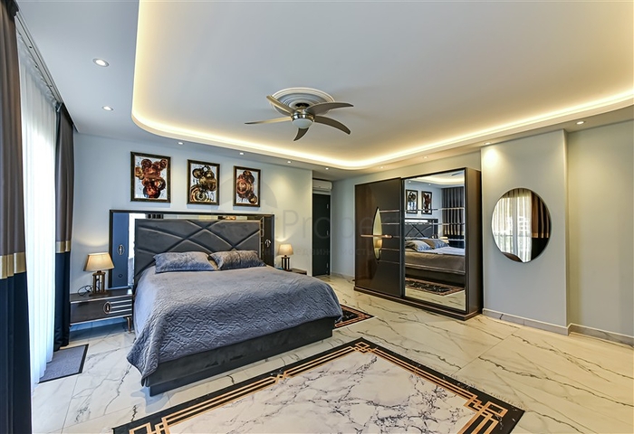 Вилла 6+1 с видом на море в районе Каргыджак 