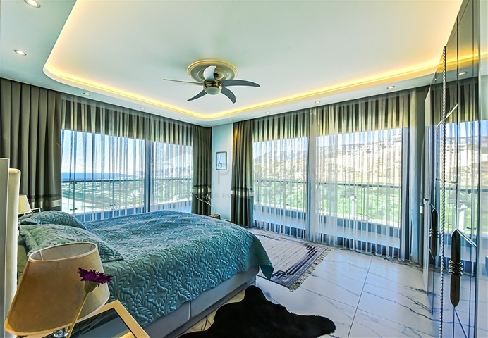 Вилла 6+1 с видом на море в районе Каргыджак 