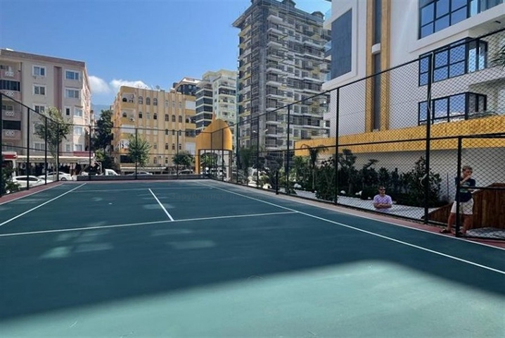 Квартира 1+1 на первой береговой линии в Махмутларе