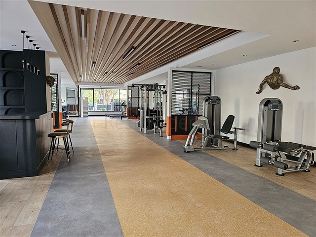 Квартира 1+1 на первой береговой линии в Махмутларе