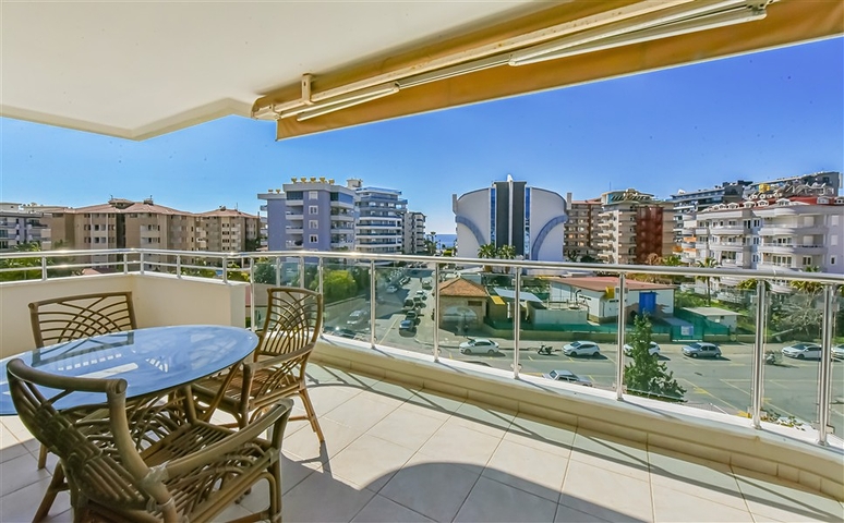 Меблированная 2+1 в Тосмуре в 200 м от моря