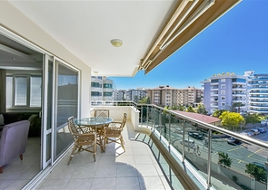 Меблированная 2+1 в Тосмуре в 200 м от моря