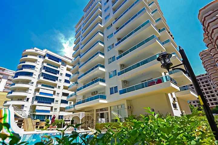 Трехкомнатная квартира в районе Махмутлар в 400 м от моря