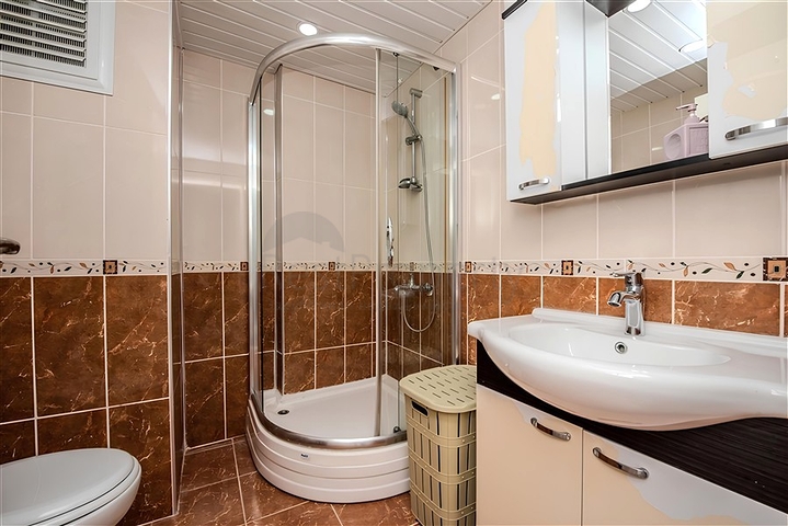 Трехкомнатная квартира в районе Махмутлар в 400 м от моря