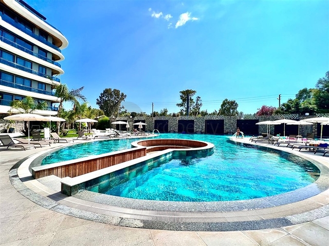 Квартира 1+1 с видом на море на первой береговой линии