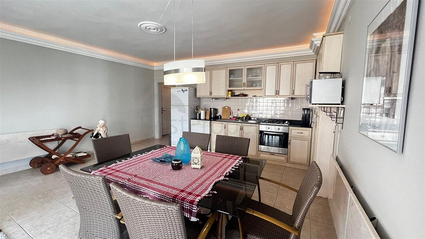 Трехкомнатная квартира в 400 метрах от моря