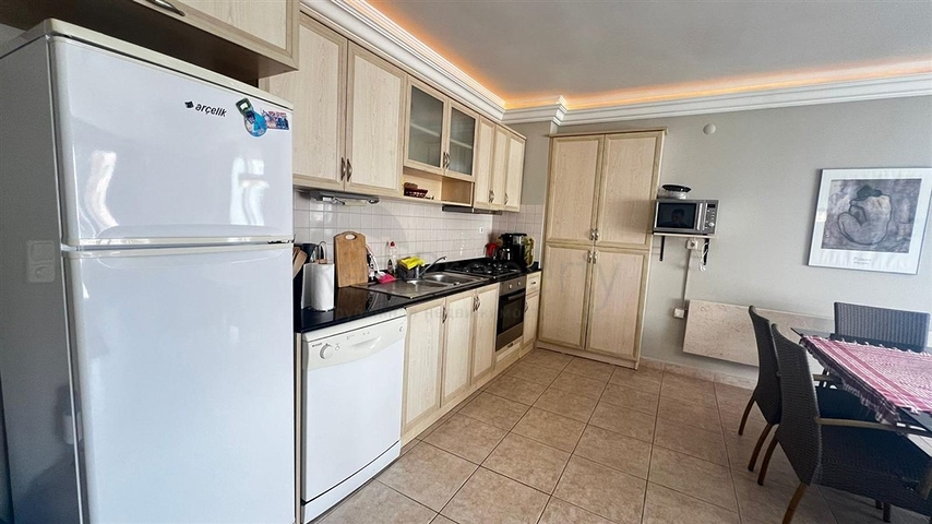 Трехкомнатная квартира в 400 метрах от моря