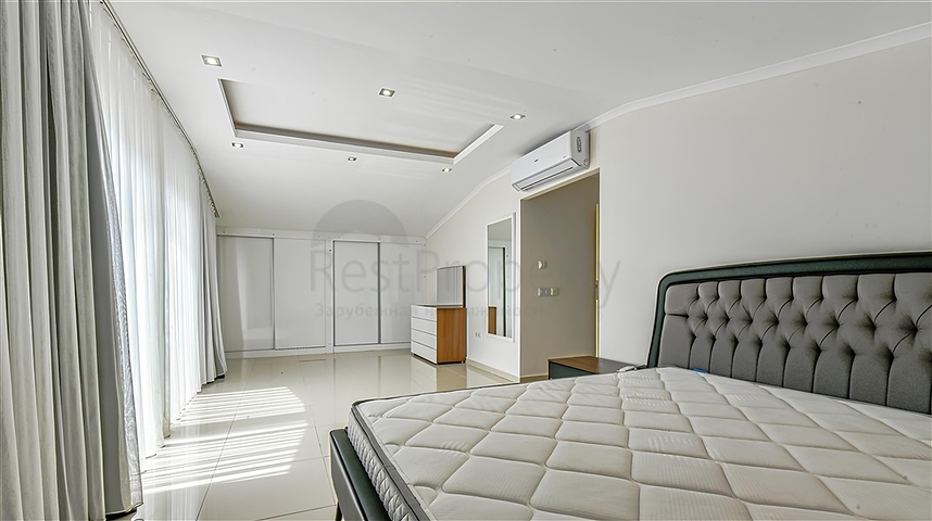 Роскошная квартира с видом на море и полной инфраструктурой в сердце Конаклы 