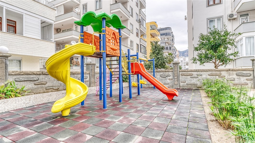 Просторный пентхаус 3+1 в Махмутларе