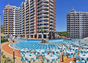 Двухкомнатная квартира в шикарном комплексе района Махмутлар