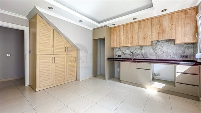 Квартира 3+1 в 200 м от моря в центре Аланьи