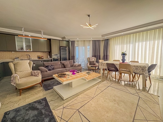 Продажа виллы с видом на море в Алании | 3 спальни, 170 м²