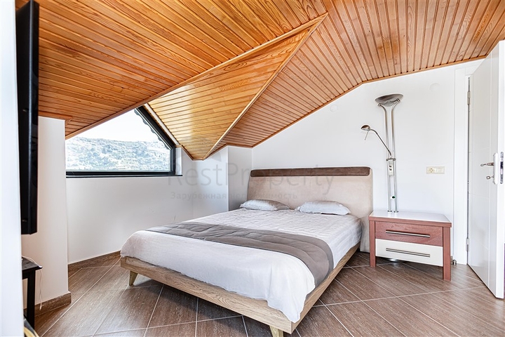 Вилла с панорамным видом на Средиземное море — идеальное пространство для жизни и отдыха