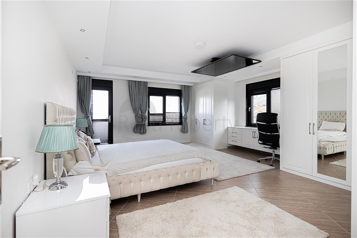 Вилла с панорамным видом на Средиземное море — идеальное пространство для жизни и отдыха