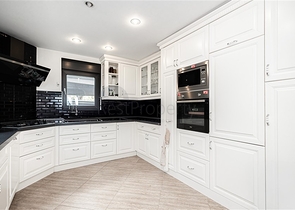 Вилла с панорамным видом на Средиземное море — идеальное пространство для жизни и отдыха