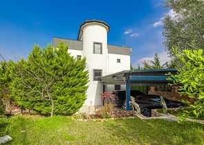 Вилла с панорамным видом на Средиземное море — идеальное пространство для жизни и отдыха