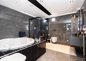 Вилла с панорамным видом на Средиземное море — идеальное пространство для жизни и отдыха