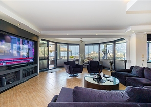 Вилла с панорамным видом на Средиземное море — идеальное пространство для жизни и отдыха