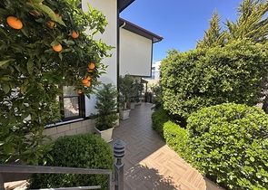 Уютная вилла с видом на море и садом в одном из самых живописных районов Аланьи