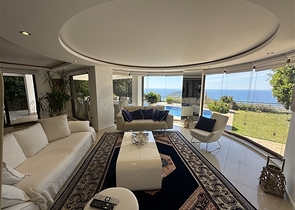 Уютная вилла с видом на море и садом в одном из самых живописных районов Аланьи