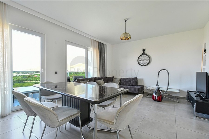 Пентхаус планировки 2+1 в Махмутларе