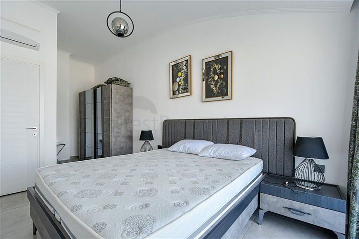 Пентхаус планировки 2+1 в Махмутларе