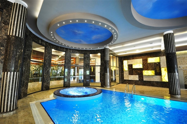 Апартаменты 2+1 в комплексе в 50 метрах от пляжа района Каргыджак