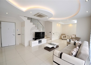 Апартаменты 2+1 в комплексе в 50 метрах от пляжа района Каргыджак