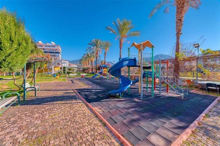 Трехкомнатная квартира в районе Тосмур