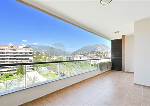 Трехкомнатная квартира в районе Тосмур