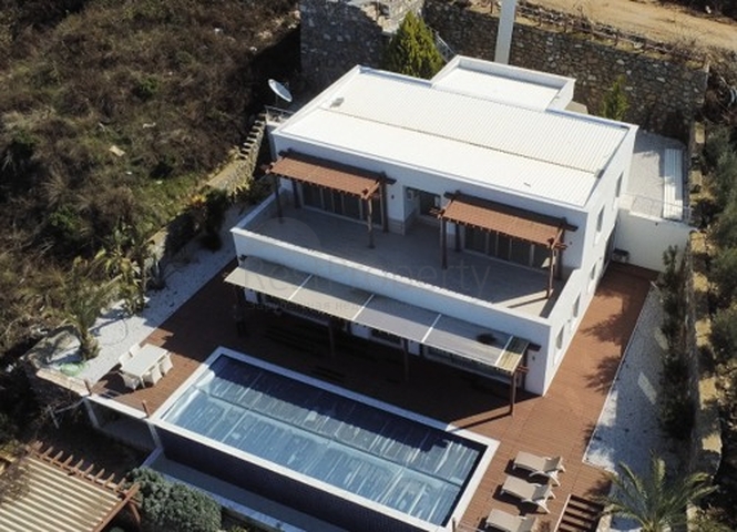 Роскошная вилла в окружении природы и комфорта