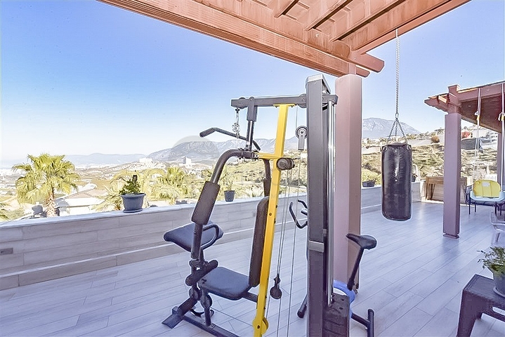 Роскошная вилла в окружении природы и комфорта