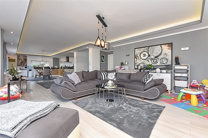 Роскошная вилла в окружении природы и комфорта