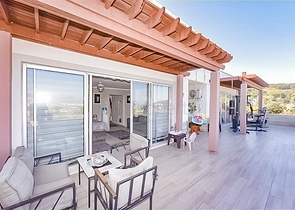 Роскошная вилла в окружении природы и комфорта