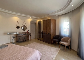 Меблированная вилла с видом на море в живописном районе Каргыджак