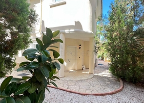 Меблированная вилла с видом на море в живописном районе Каргыджак