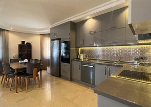 Меблированная вилла с видом на море в живописном районе Каргыджак