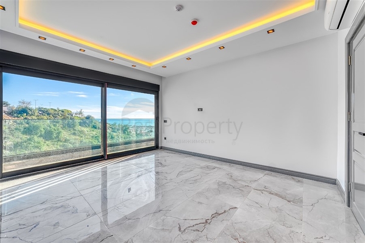 Современная роскошная вилла в центре Джикджилли с панорамным видом на море