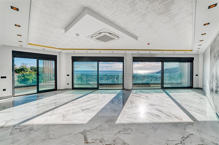 Современная роскошная вилла в центре Джикджилли с панорамным видом на море