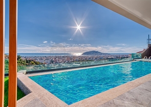 Современная роскошная вилла в центре Джикджилли с панорамным видом на море