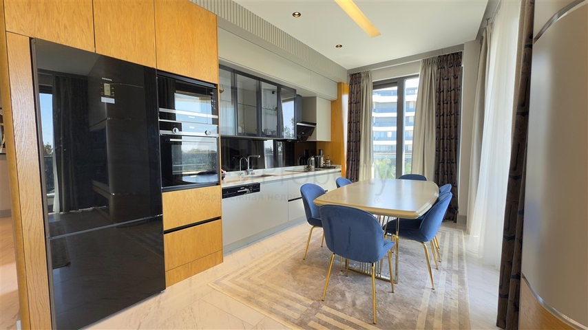 Квартира 2+1 на первой береговой линии в Каргыджаке