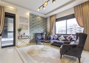 Уютная меблированная квартира 1+1 у моря в развитом комплексе