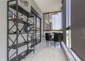 Уютная меблированная квартира 1+1 у моря в развитом комплексе