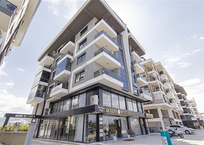 Уютная меблированная квартира 1+1 у моря в развитом комплексе