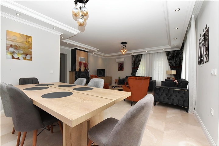 Вилла класса люкс с панорамным видом и полной инфраструктурой в сердце природы