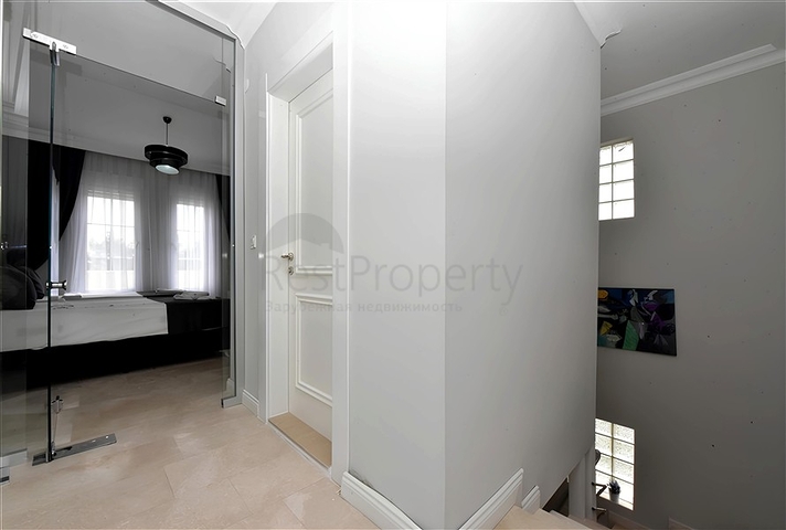 Вилла класса люкс с панорамным видом и полной инфраструктурой в сердце природы