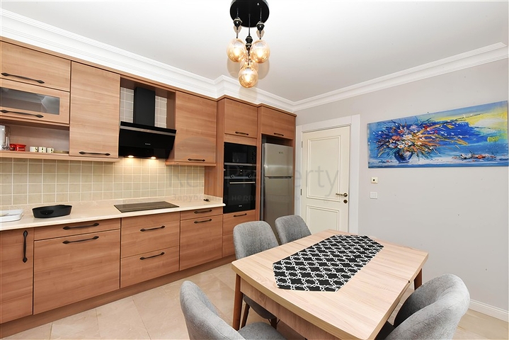 Вилла класса люкс с панорамным видом и полной инфраструктурой в сердце природы