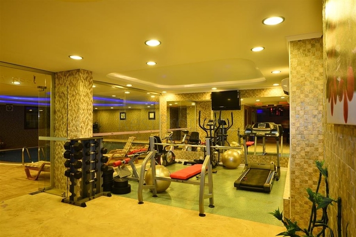 Вилла класса люкс с панорамным видом и полной инфраструктурой в сердце природы