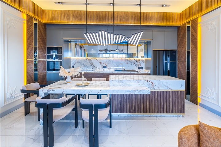 Просторный пентхаус с мебелью в престижном районе Оба