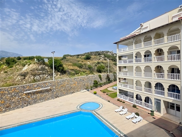 Просторная квартира 2+1 с видом на море в тихом районе Алании 